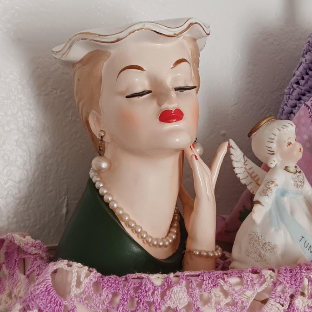 Rare 1950s Napco Head Vase, Lady w/ Pearl Necklace, Earrings